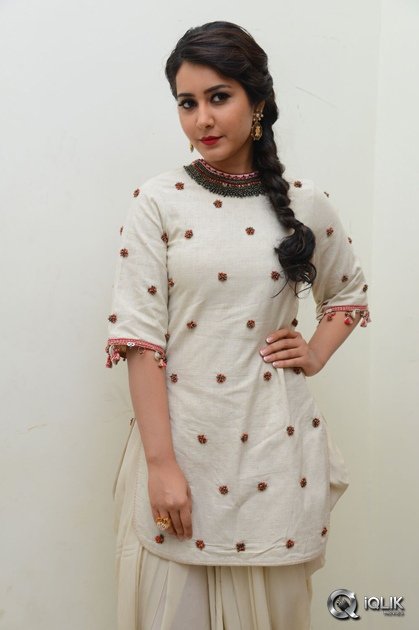 Raashi-Khanna-at-Supreme-Movie-Audio-Launch